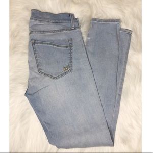 Express Jeans - EXPRESS Super Soft Stretch Jean Leggings 6S Express Jeans - EXPRESS Super Soft Stretch Jean Leggings 6S